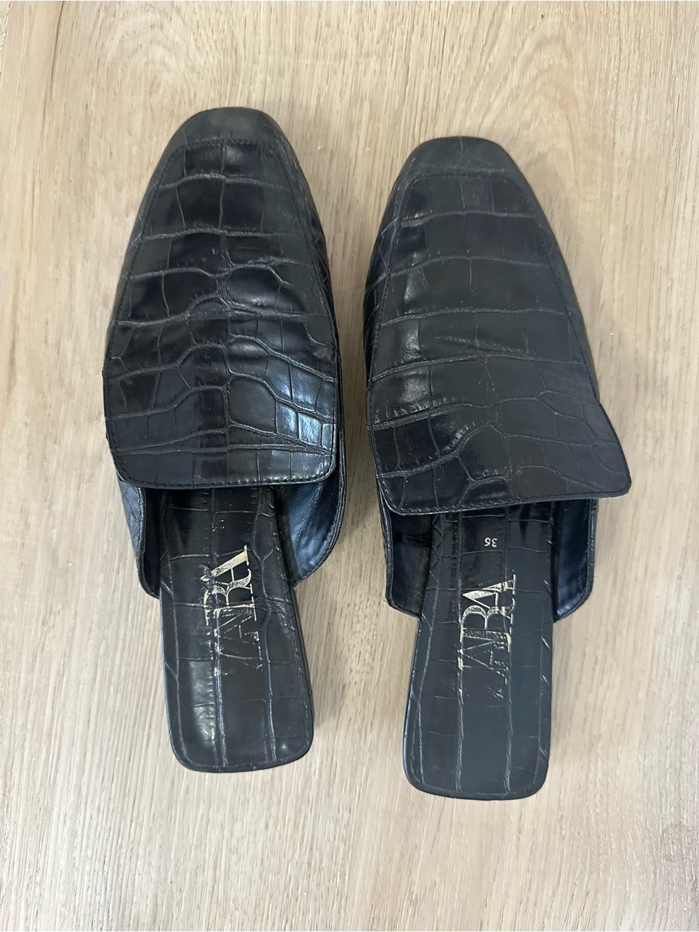 ZARA Black Croc-Embossed Leather Mule Loafers